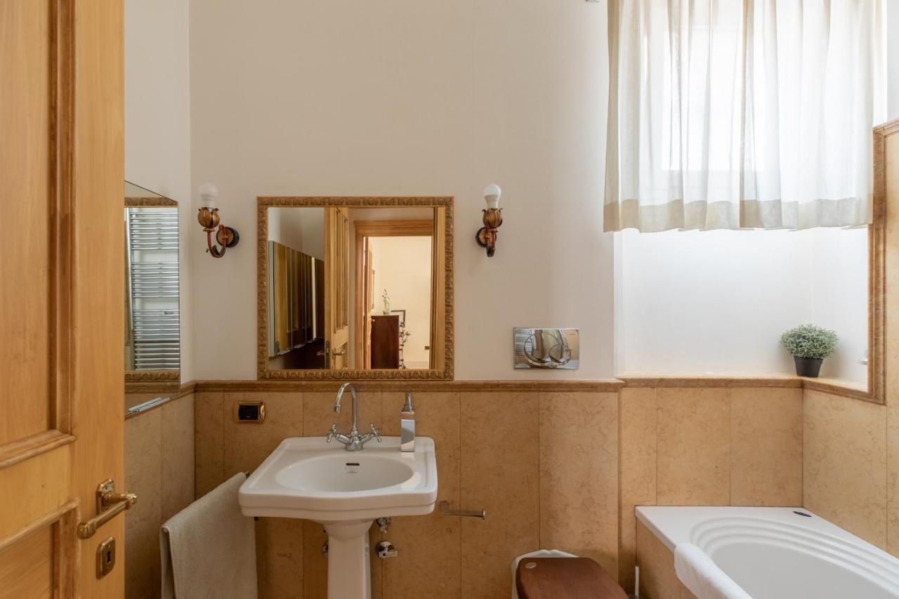 Iflat Elegant And Luxury Apartment Near Pantheon 로마 외부 사진